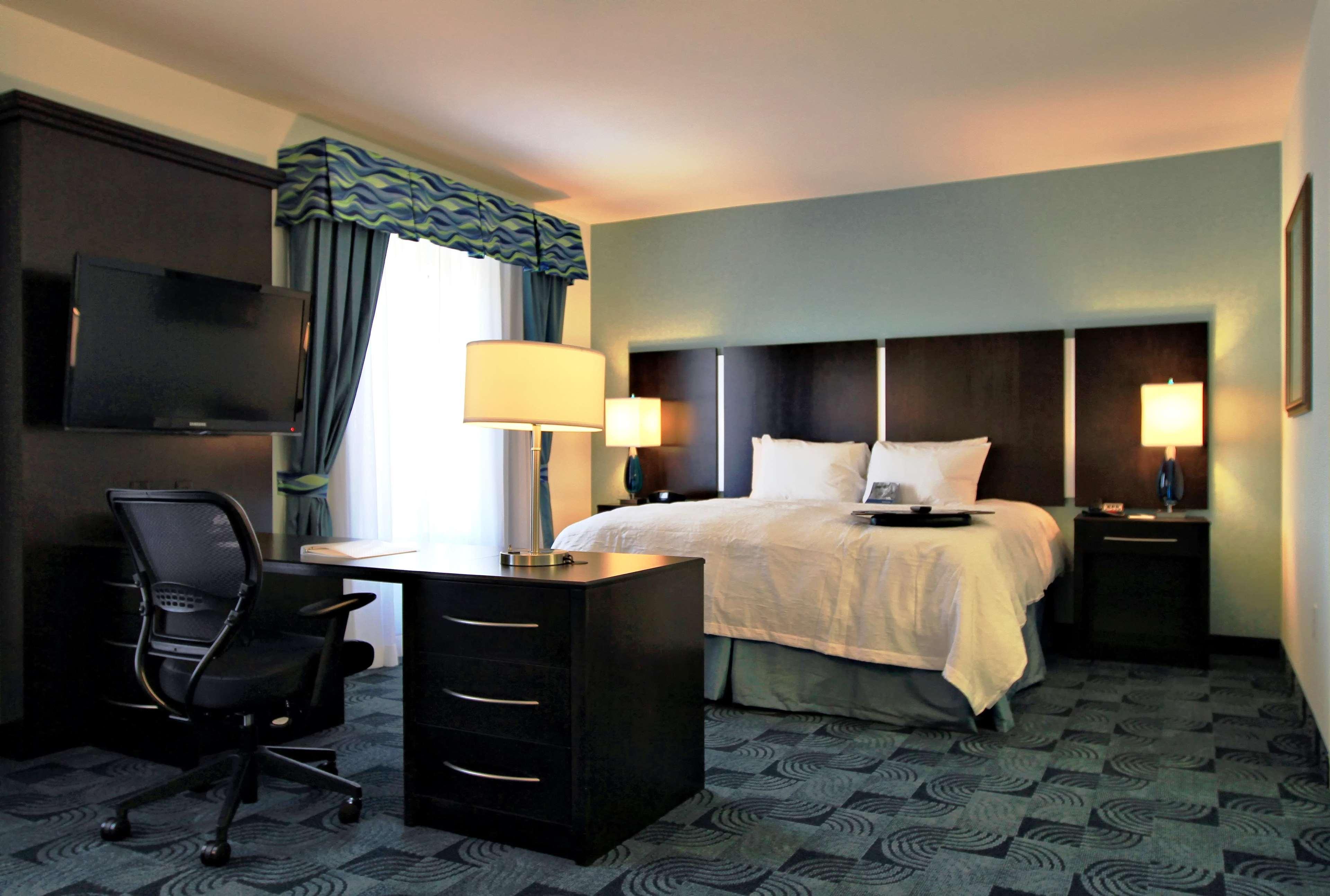 Hotel Hampton And Dallas/lewisville-vista Ridge Mall 3*